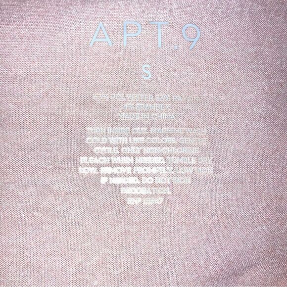 All You Need is Wine Tshirt Women’s Small Short Sleeve Tee Top Spring Summer - Picture 4 of 5